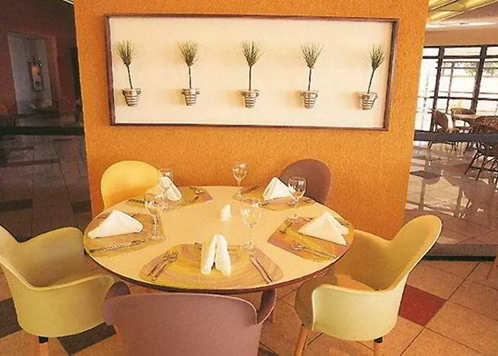 Iate Plaza Hotel Oficial